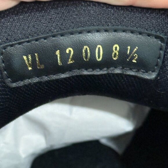 LOUIS VUITTON LEATHER TRAINER SNEAKERS - Picture 8 of 9